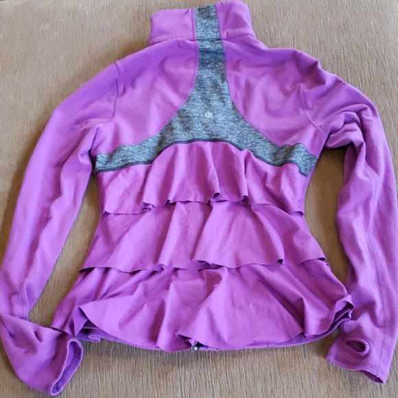 lululemon athletica Tops - *Rare* Lululemon yogi dance ruffle jacket 8